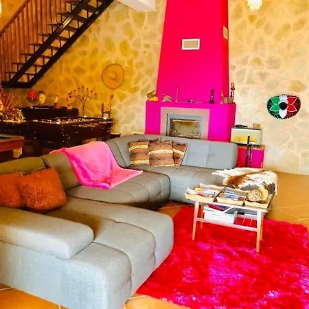 Semesterbostad Safari Charm *